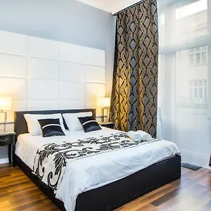 https://tribeca-city-center-apartments.krakowhotelspoland.com